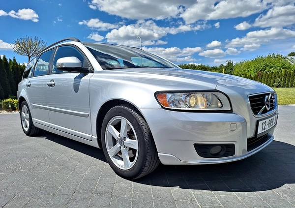 Volvo V50 cena 22900 przebieg: 250000, rok produkcji 2010 z Bełżyce małe 254